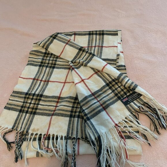 100% Cashmere Scarf Made in Scottland - Picture 1 of 3